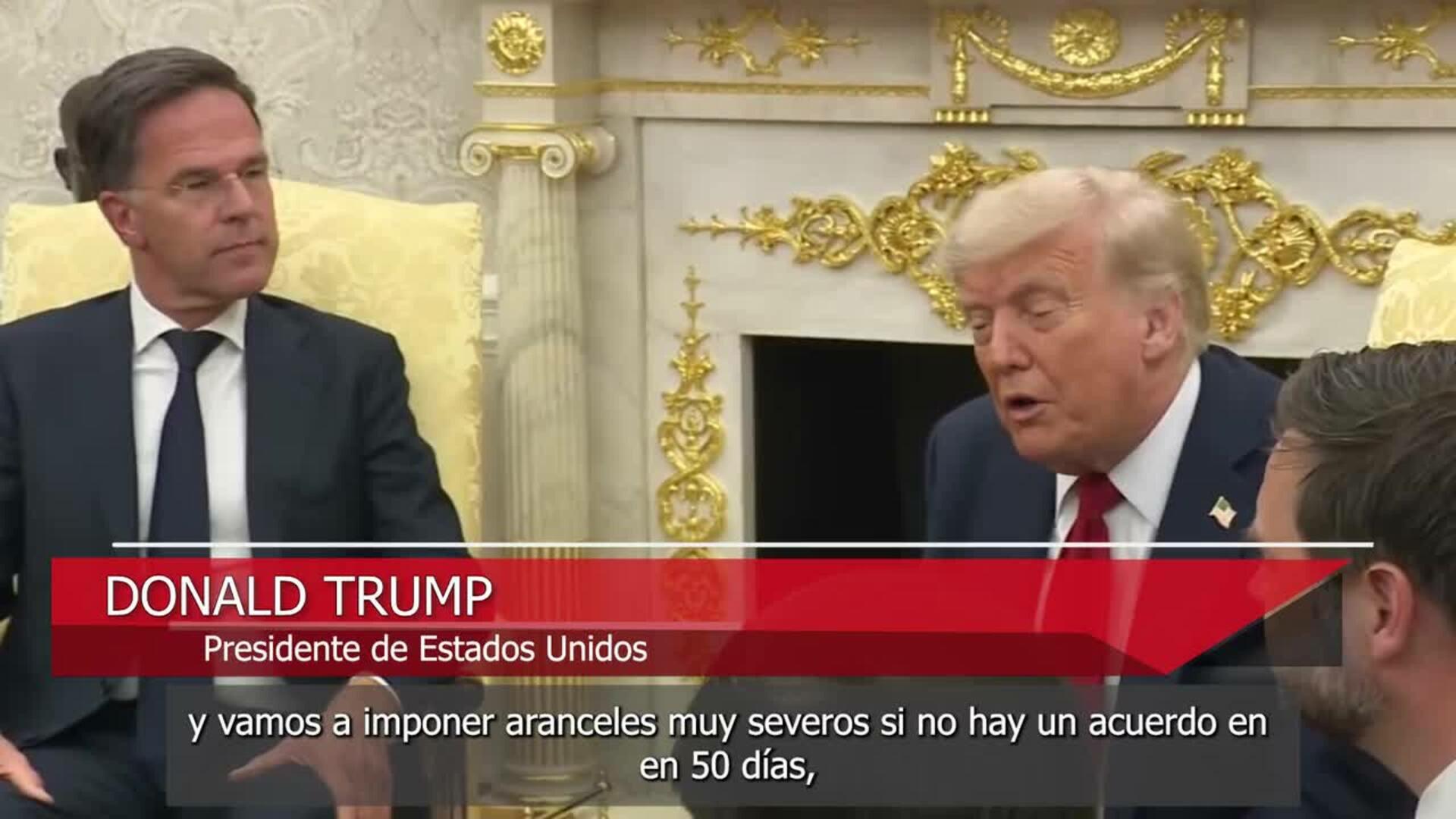 Trump amenaza a Rusia con "100% de aranceles secundarios" si no prosperan las negociaciones