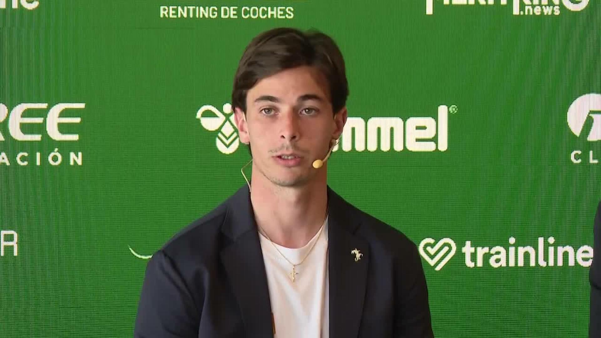 Valentín Gómez subraya que no dudó "ni un momento" en venir al Betis