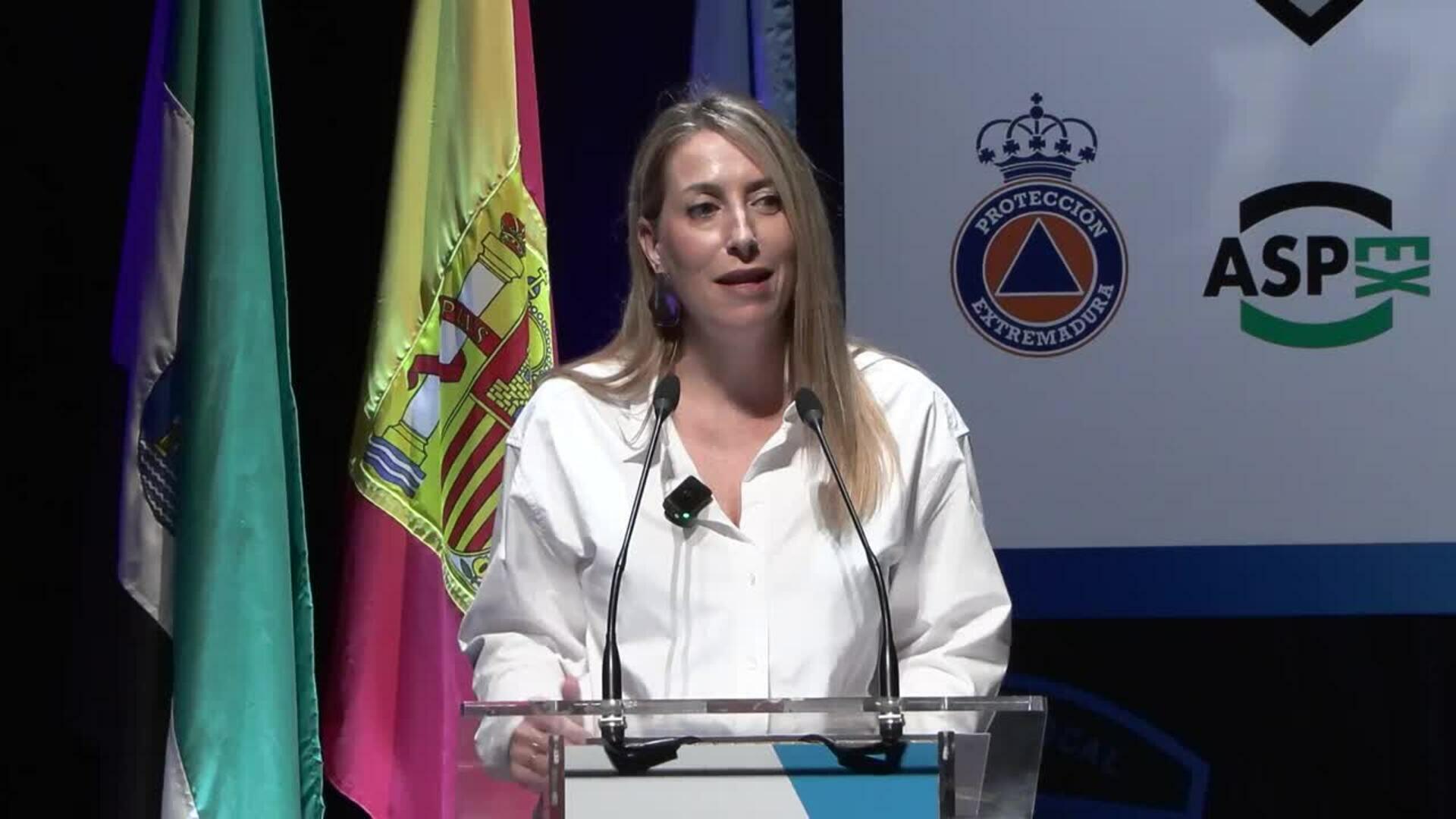 Guardiola dice que Extremadura cuenta con un cuerpo policía local "más preparado" y "moderno"