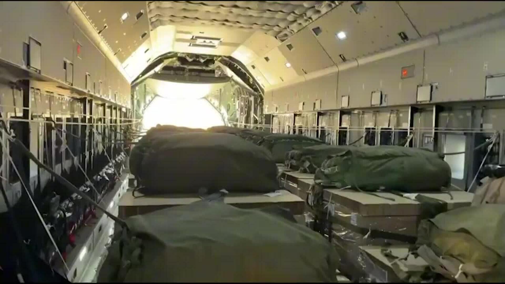 El avión A400M cargado con ayuda humanitaria para Gaza aterriza en Ammán