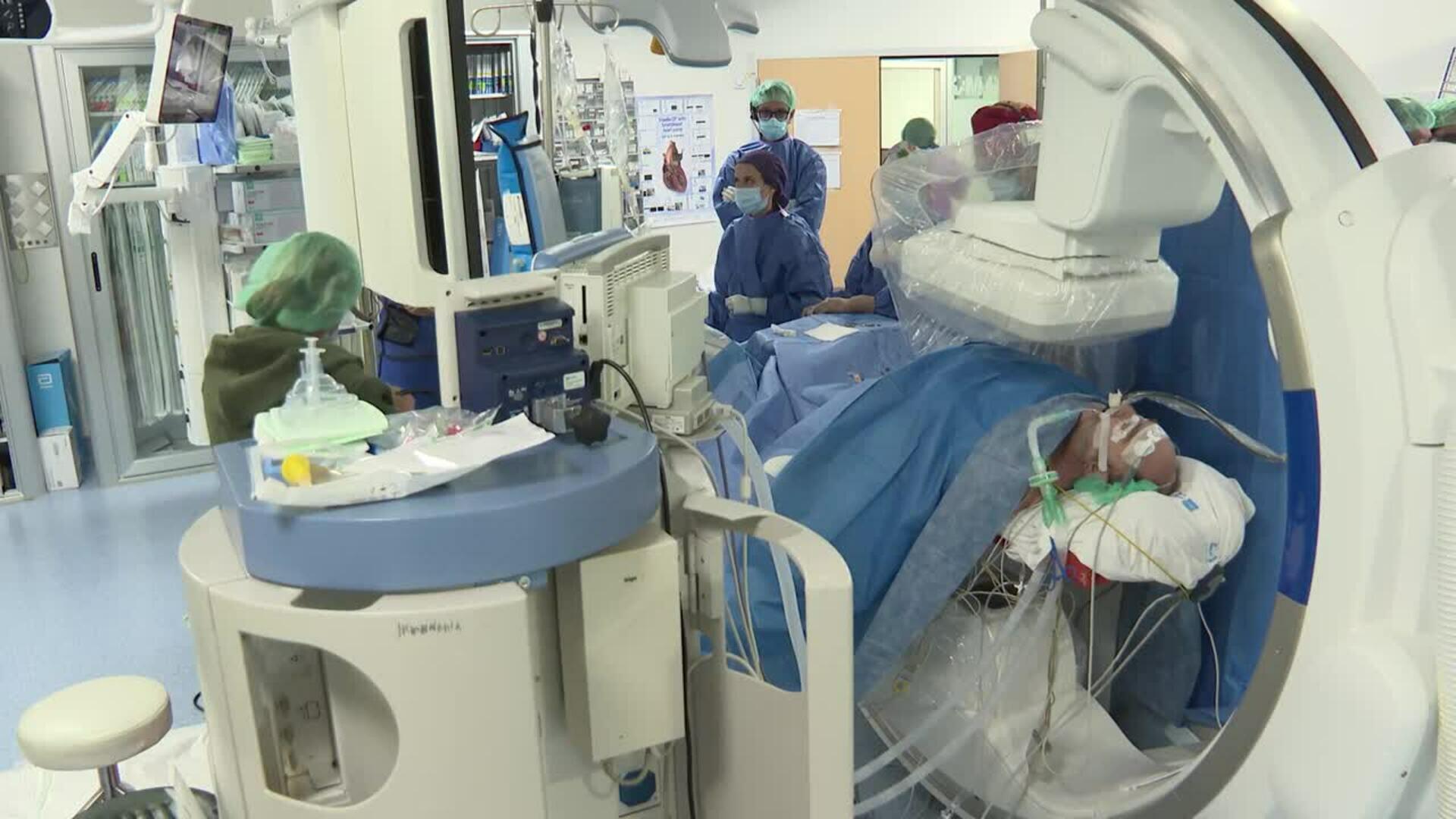 El Ramón y Cajal, pionero en implantar una prótesis mitral sin cirugía a corazón abierto