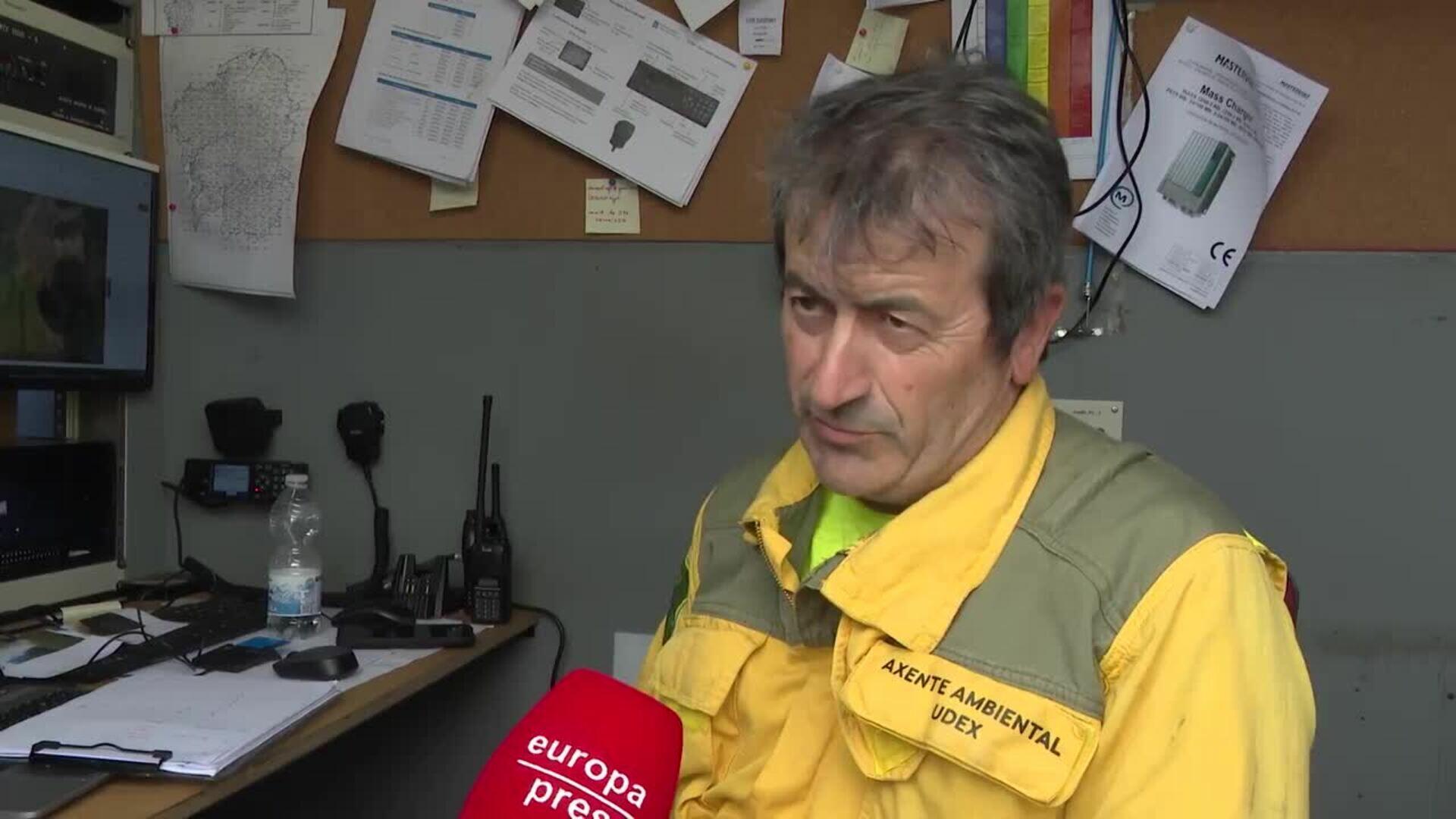 Ponteceso vive en alerta por la reavivación de un incendio que "tiende a la estabilización"