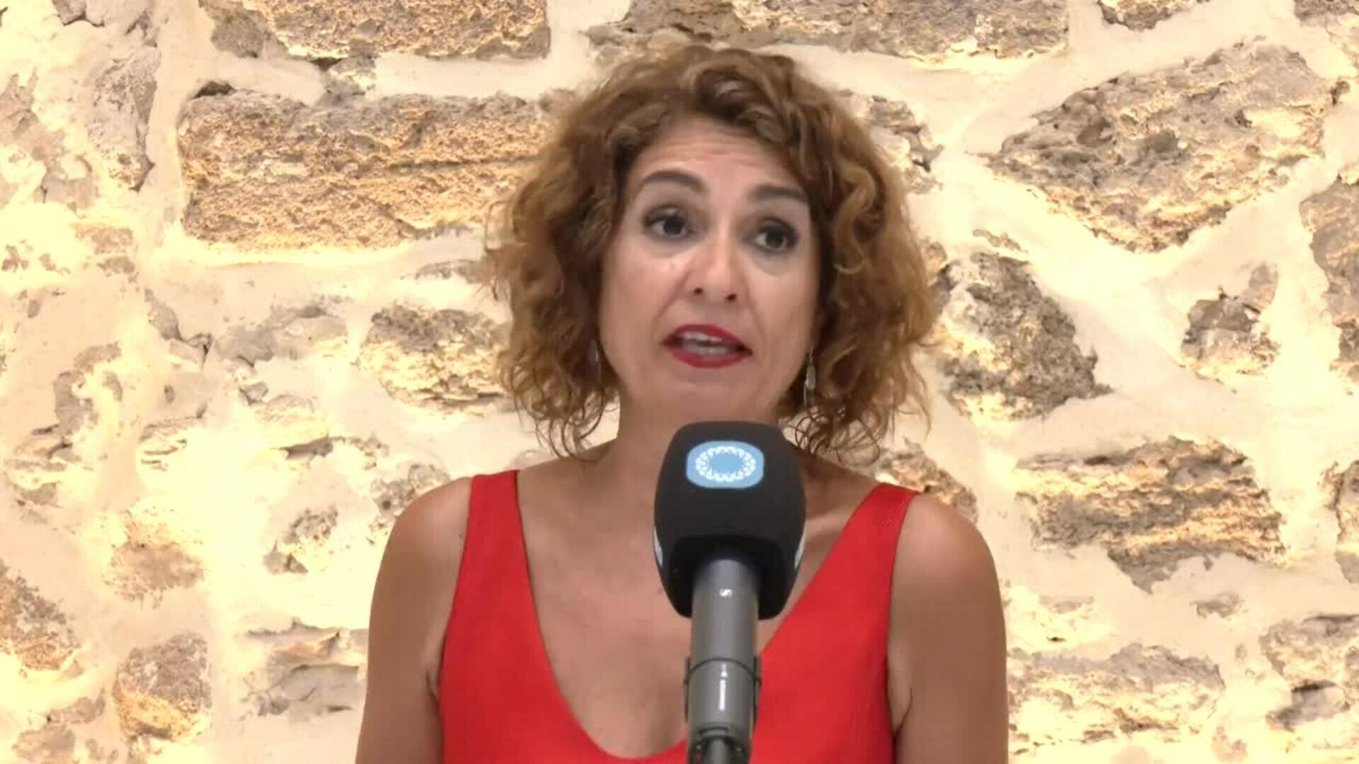 Montero compaginará vicepresidencia y liderazgo del PSOE-A el tiempo que vea necesario