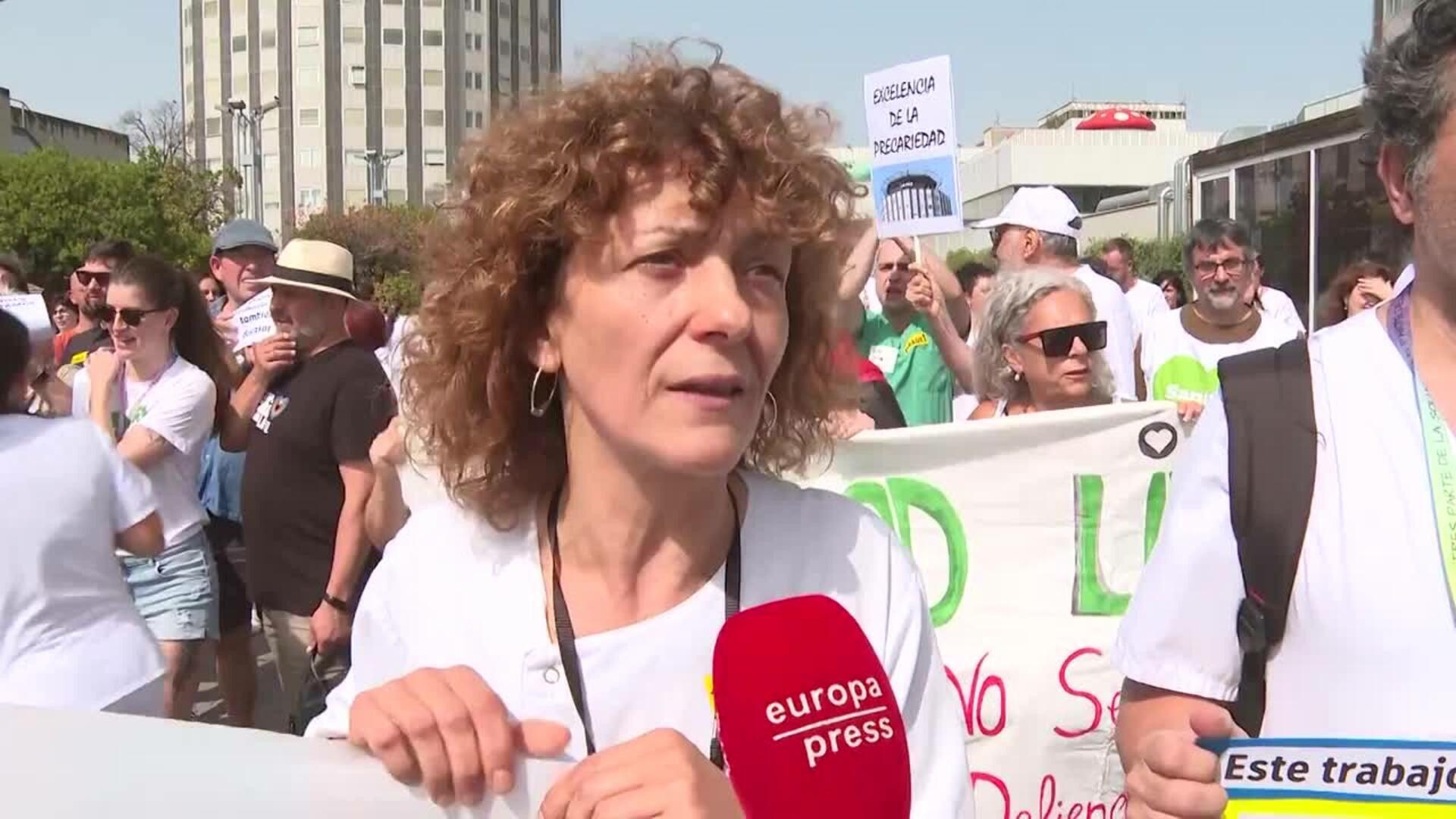 Trabajadores de La Paz se concentran para reclamar mejoras laborales durante huelga de 24H