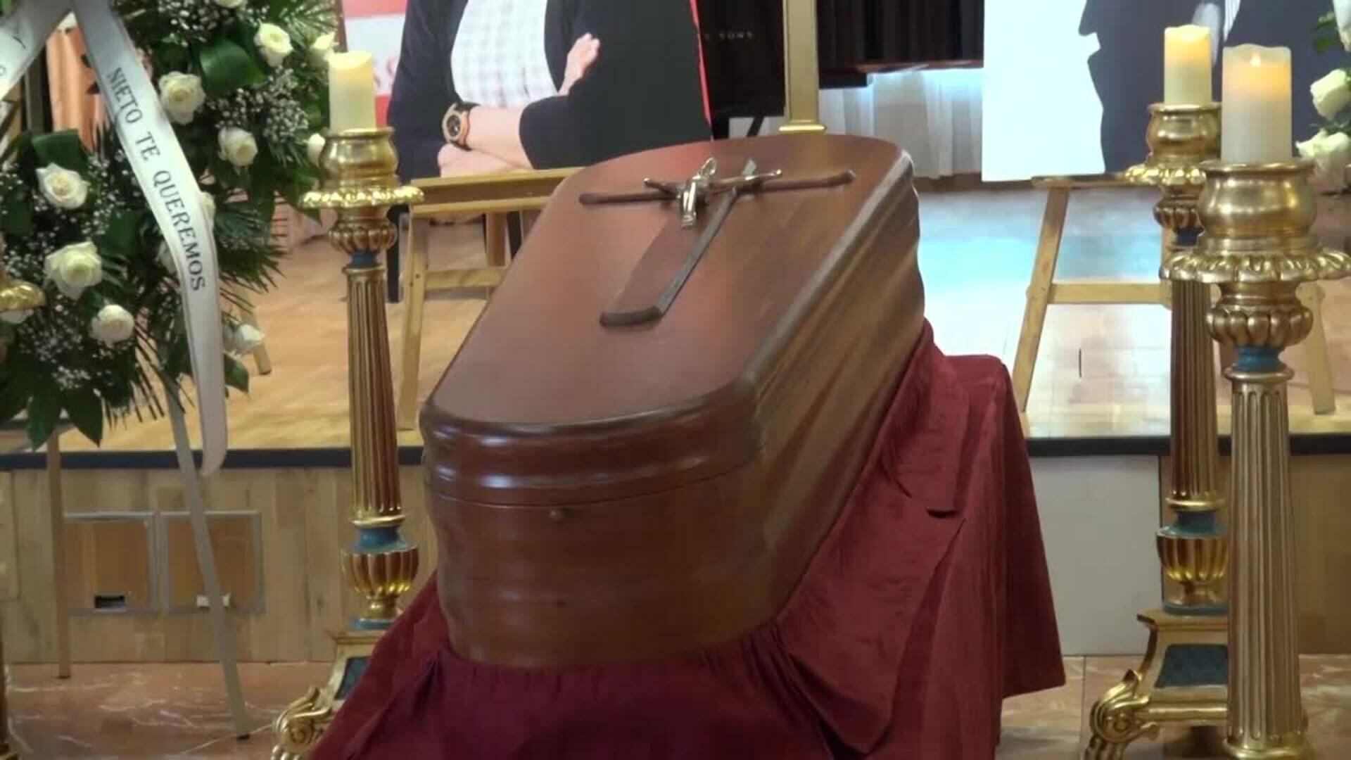 Compañeros y admiradores dan el último adiós a Manuel de la Calva