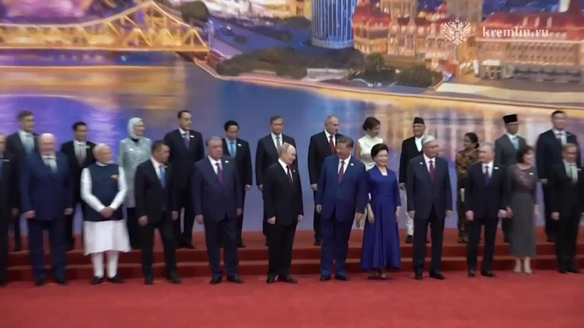 Putin arranca una larga visita oficial de cuatro días a China