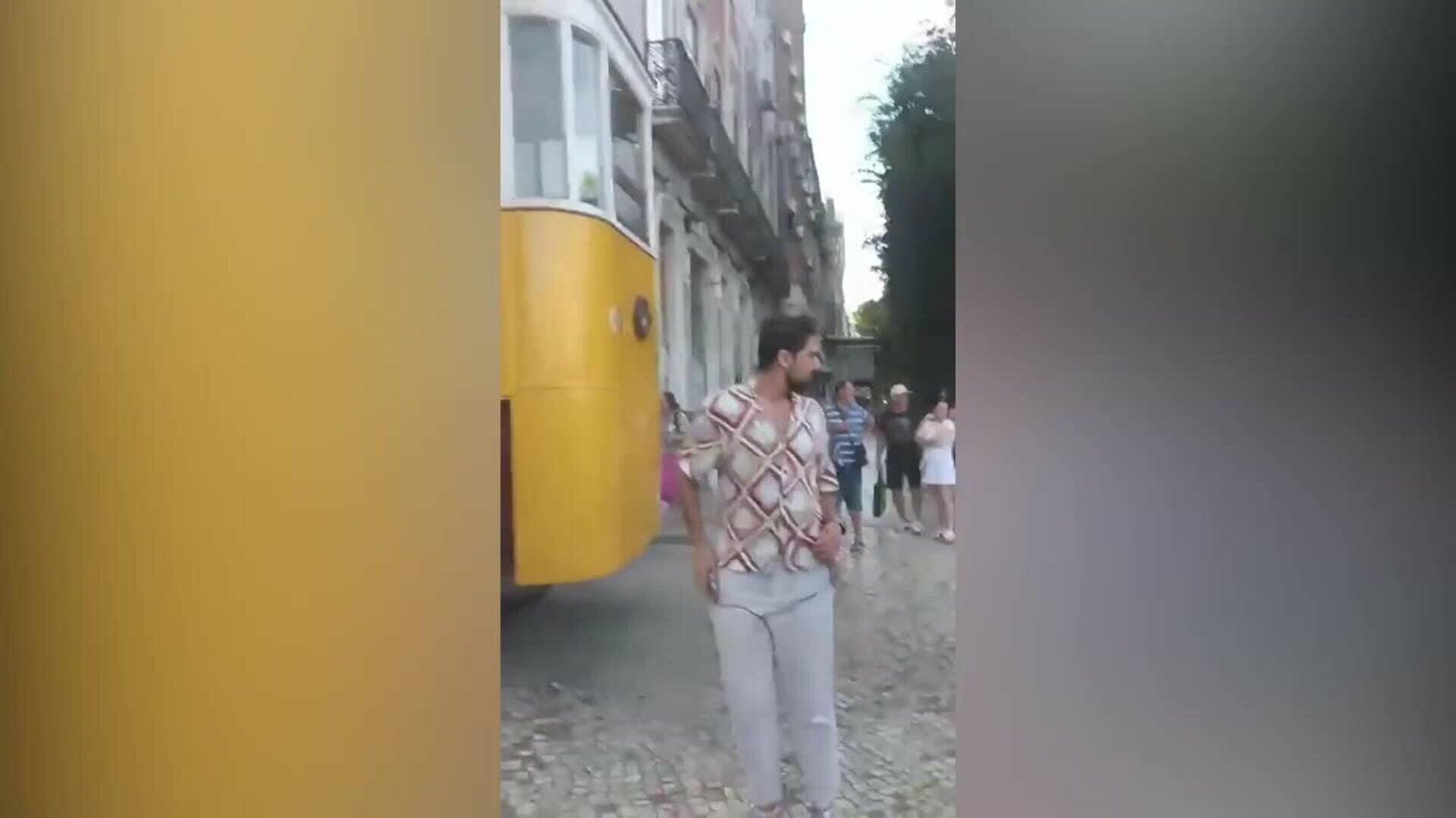 Al menos tres muertos al descarrilar un funicular en Lisboa