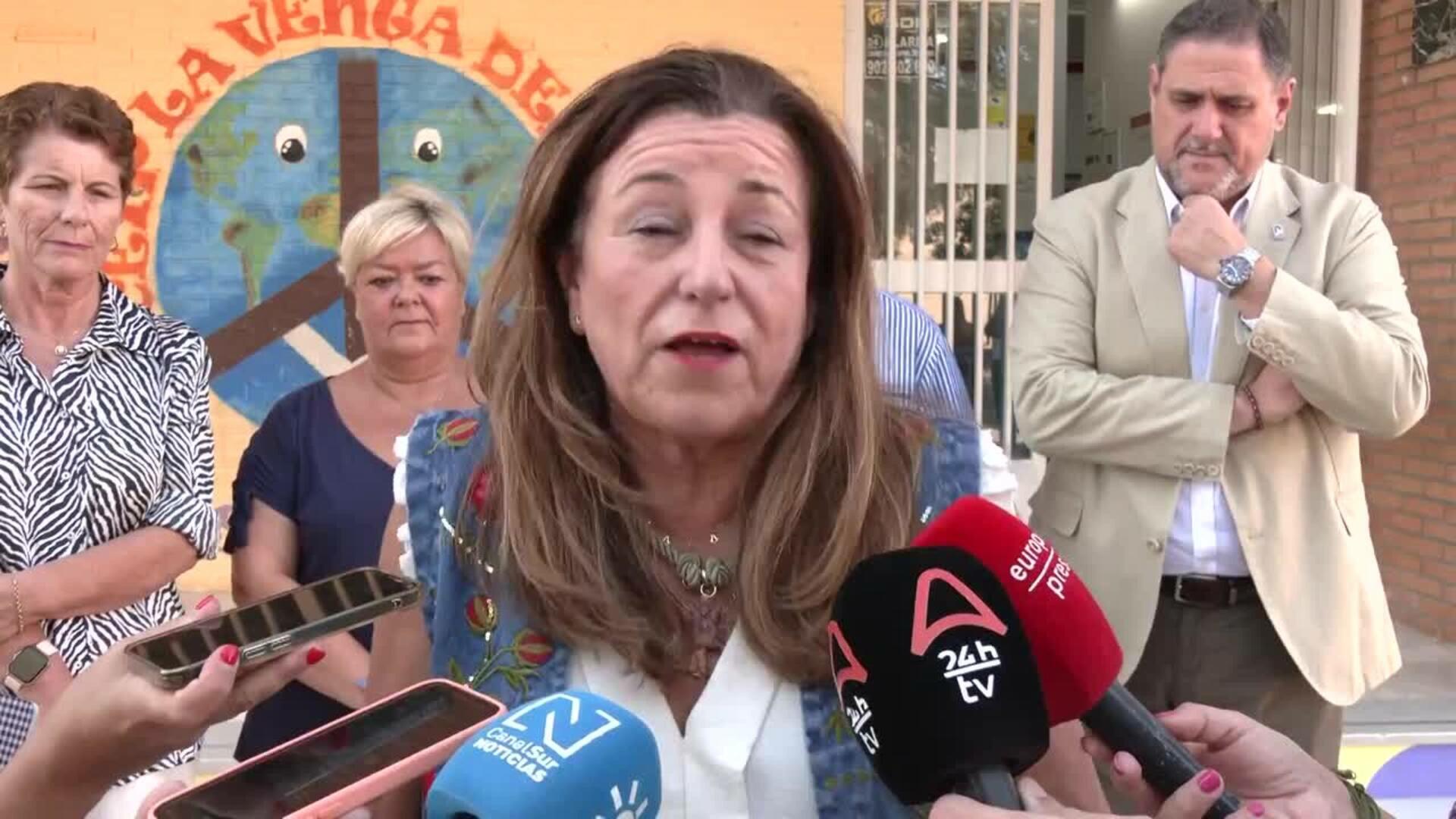 Castillo (Andaucía) aclara que los colegios "no son lugares de riesgo" ante la gripe aviar