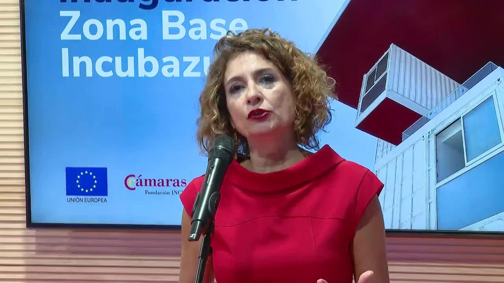 Montero traslada "mano tendida" a Junts para alcanzar un acuerdo sobre la jornada laboral