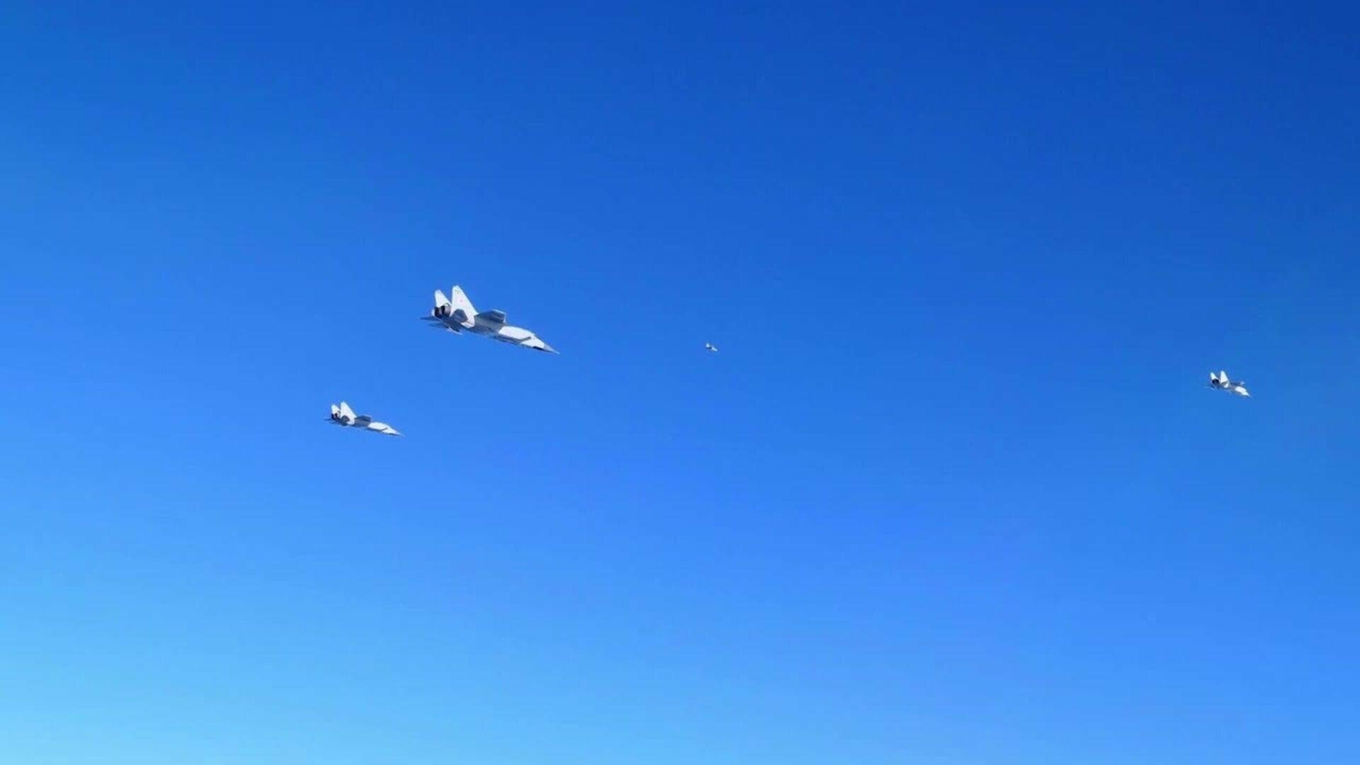 La OTAN intercepta cinco cazas rusos que volaban cerca del espacio aéreo de Lituania