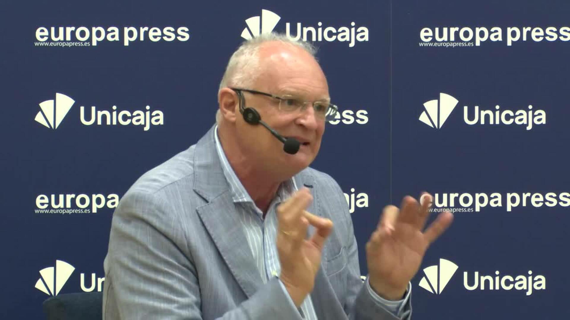 María González: "No podemos dejar morir inversiones en modernizaciones de regadíos"