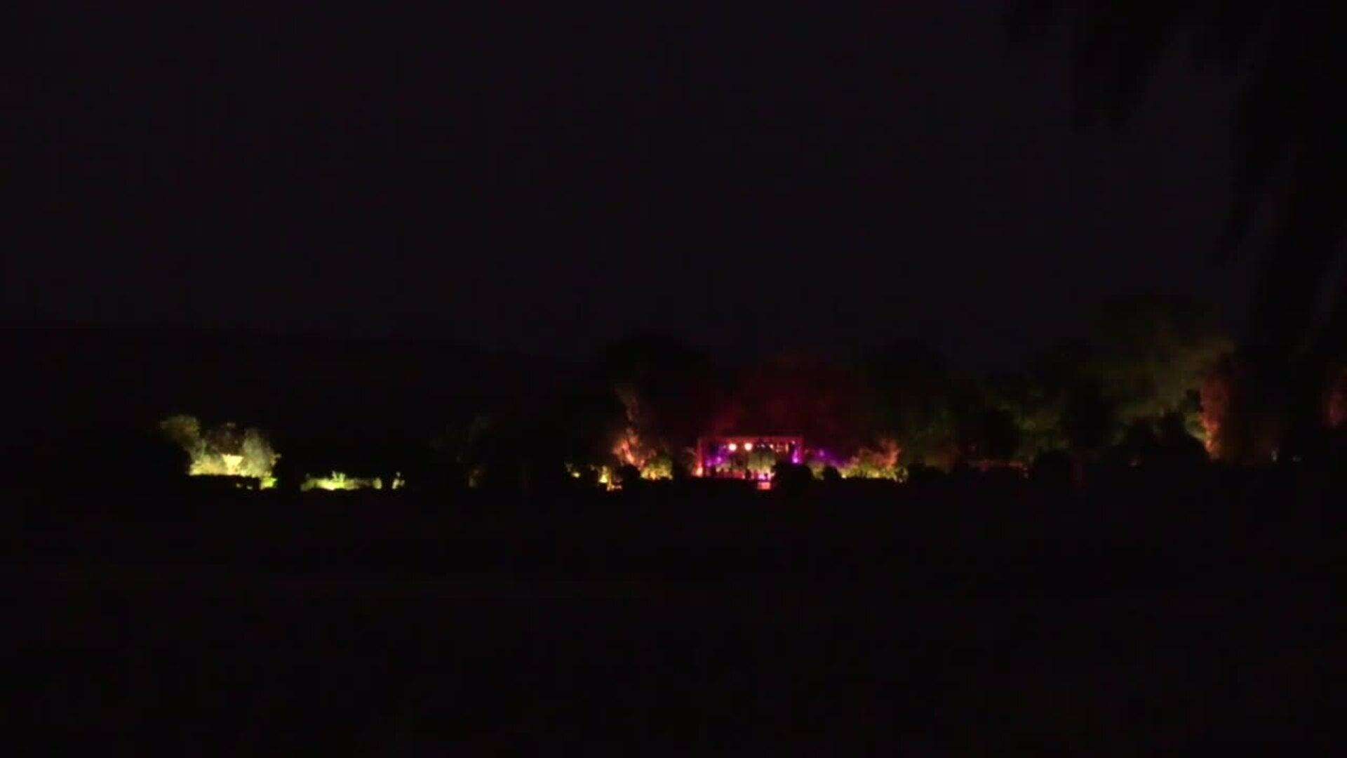 Luces de la fiesta de la boda de Cayetano y Bárbara