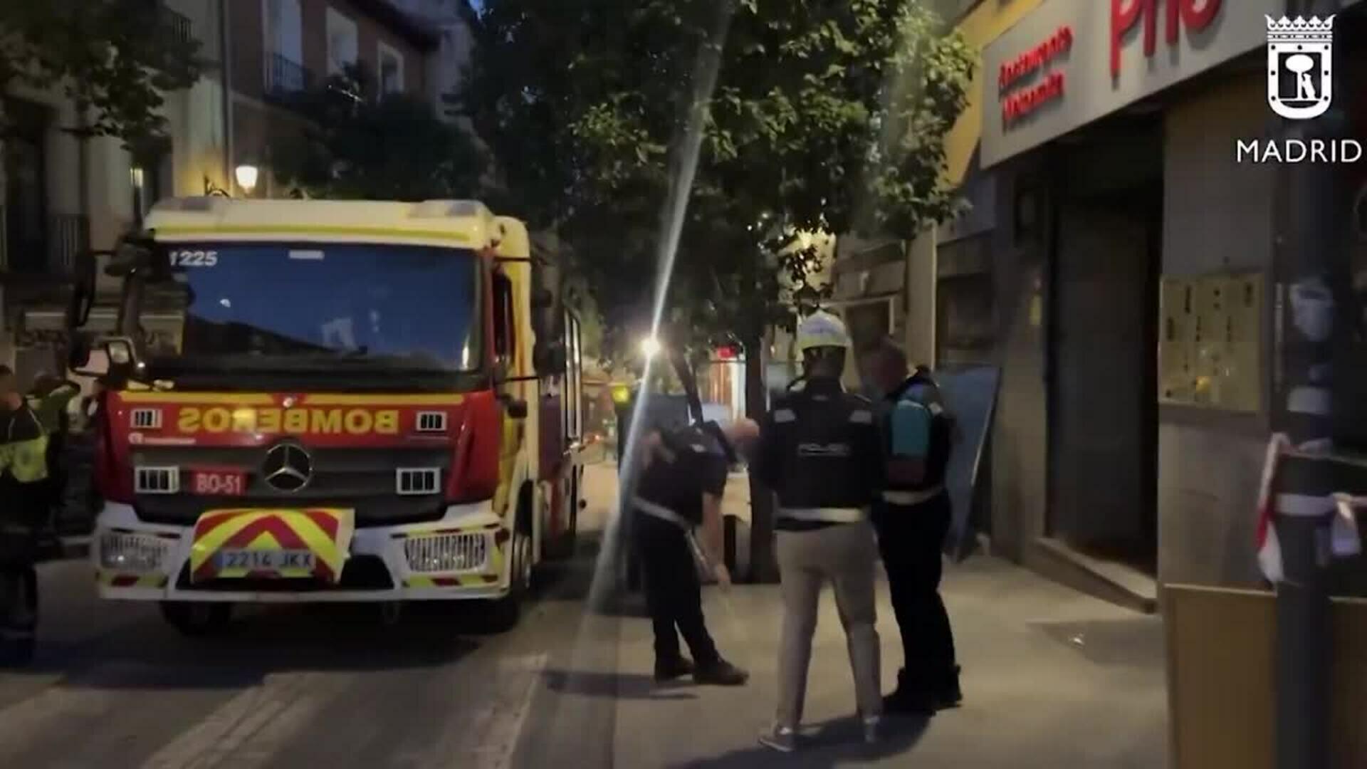 Bomberos encuentran dos cuerpos sin vida en el edificio de Hileras (Madrid)