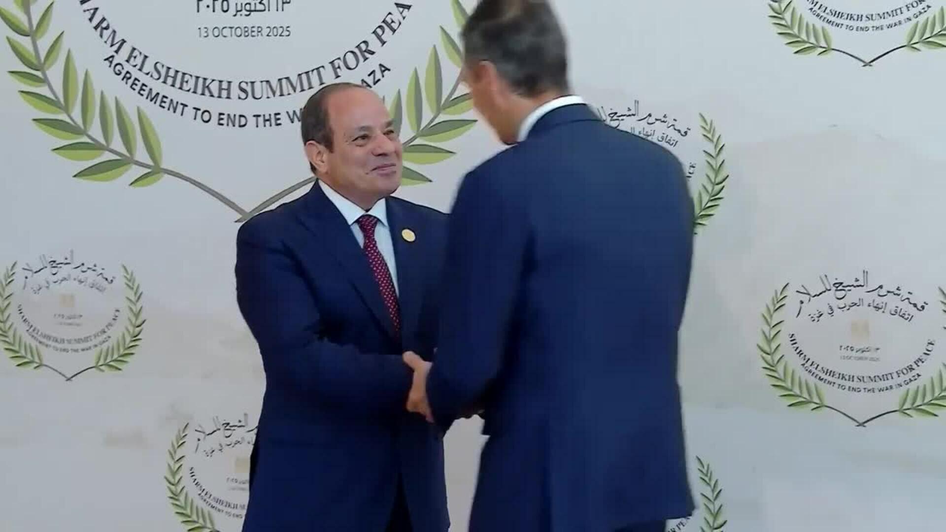 Llegada de Sánchez a la Cumbre por la Paz en Egipto