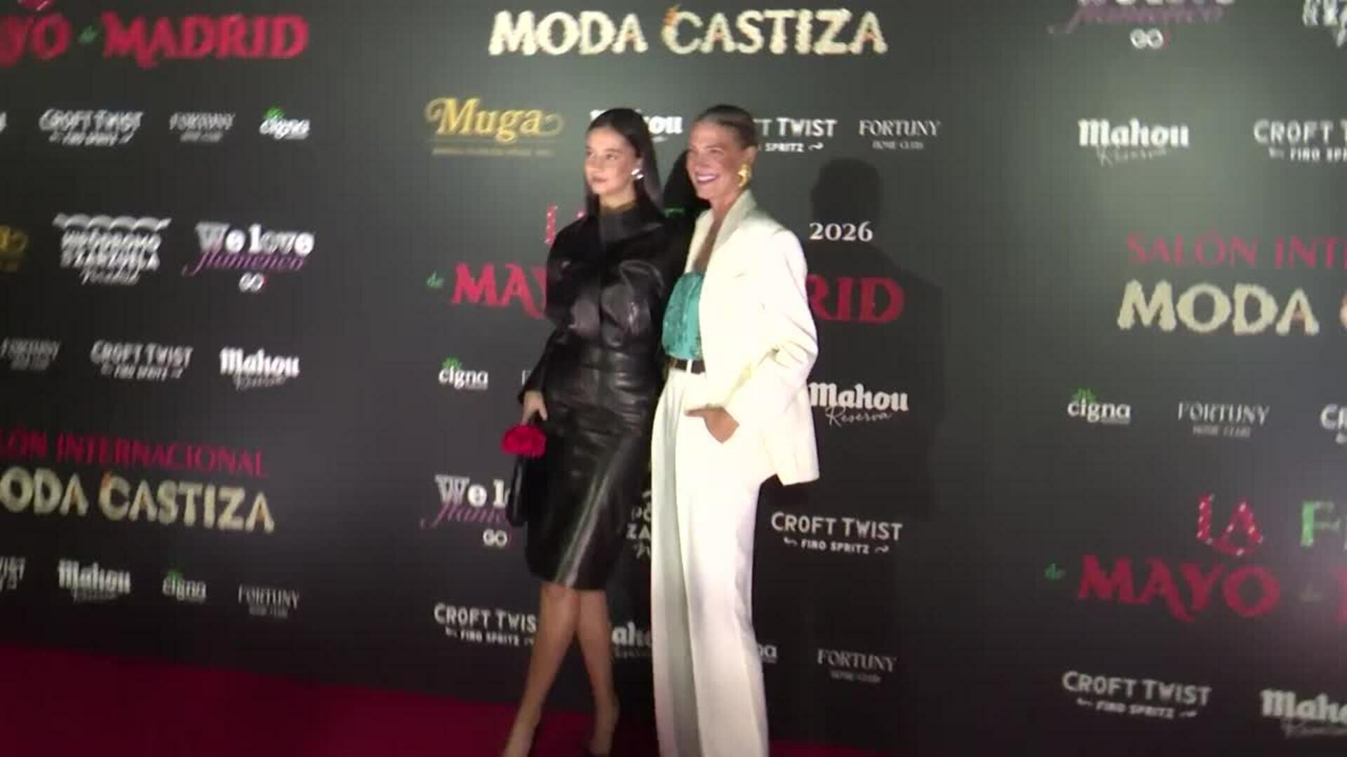 Victoria Federica triunfa con un total look de cuero negro con guiño castizo a Madrid