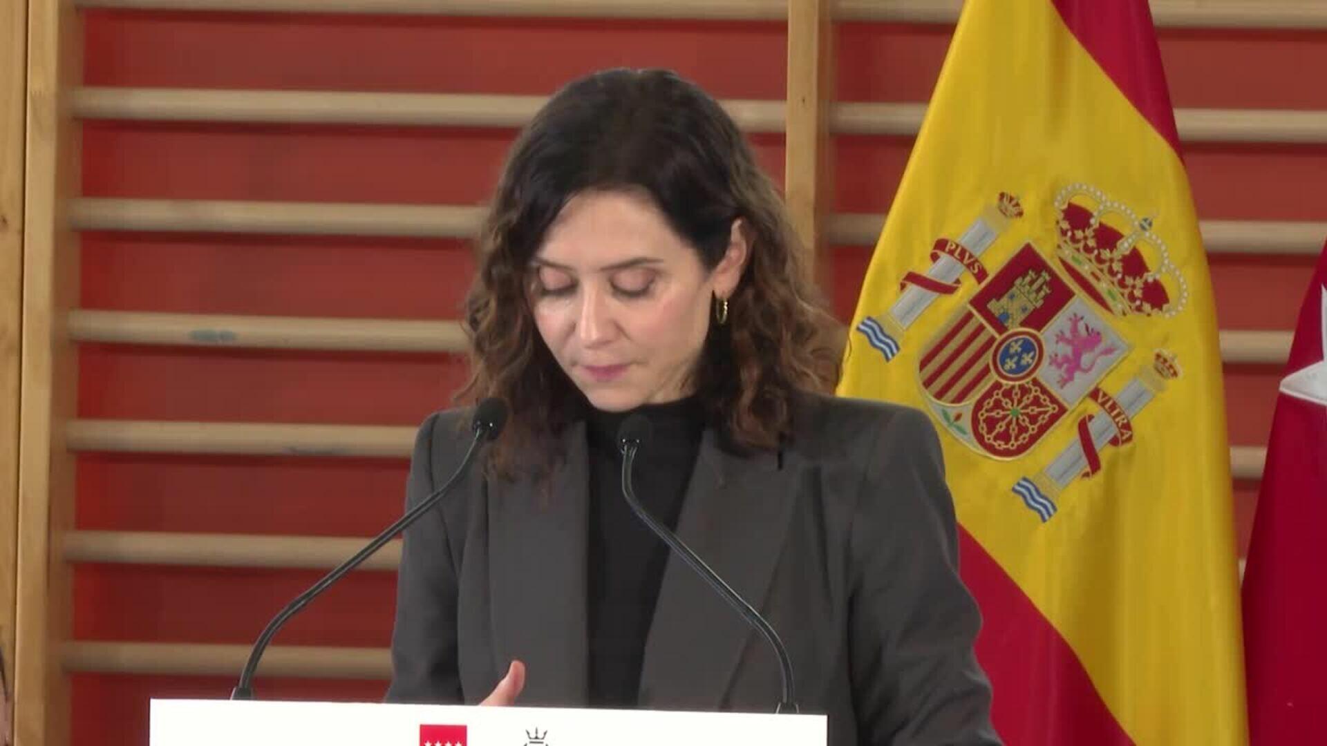 Ayuso y Topuria apuestan por juventud en plenitud con un protocolo contra las drogas y el acoso