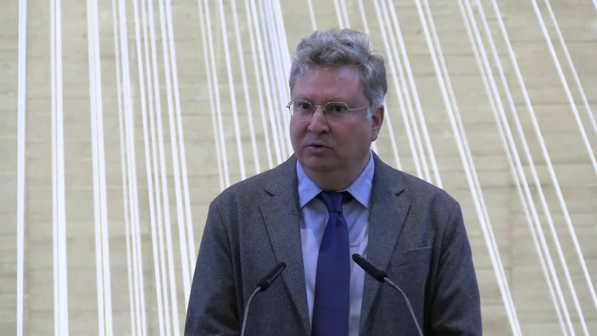 El Musac acoge una de las muestras más completas de la historia expositiva de Yoko Ono