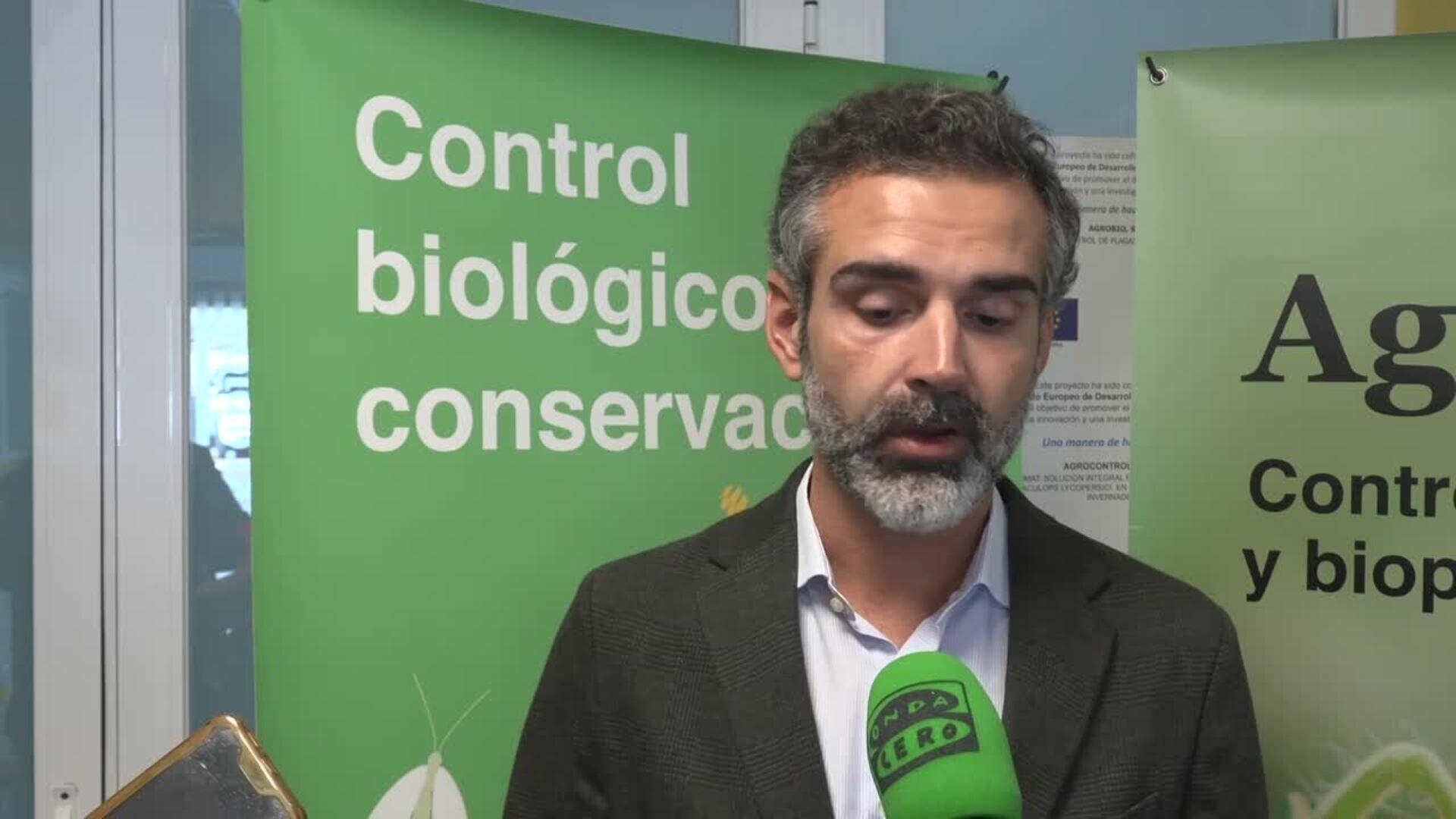 Fernández-Pacheco destaca el liderazgo andaluz en control biológico durante su visita a Agrobío