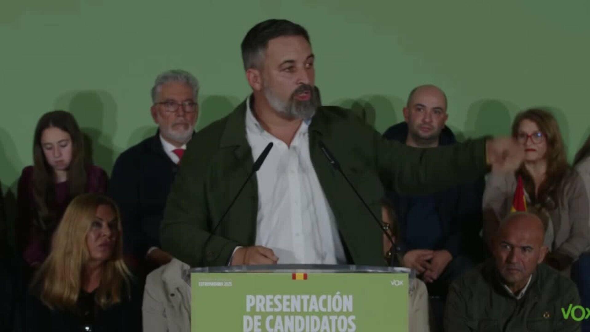 Abascal advierte a Guardiola que si necesita a Vox "o pasa por el aro, o repite elecciones"