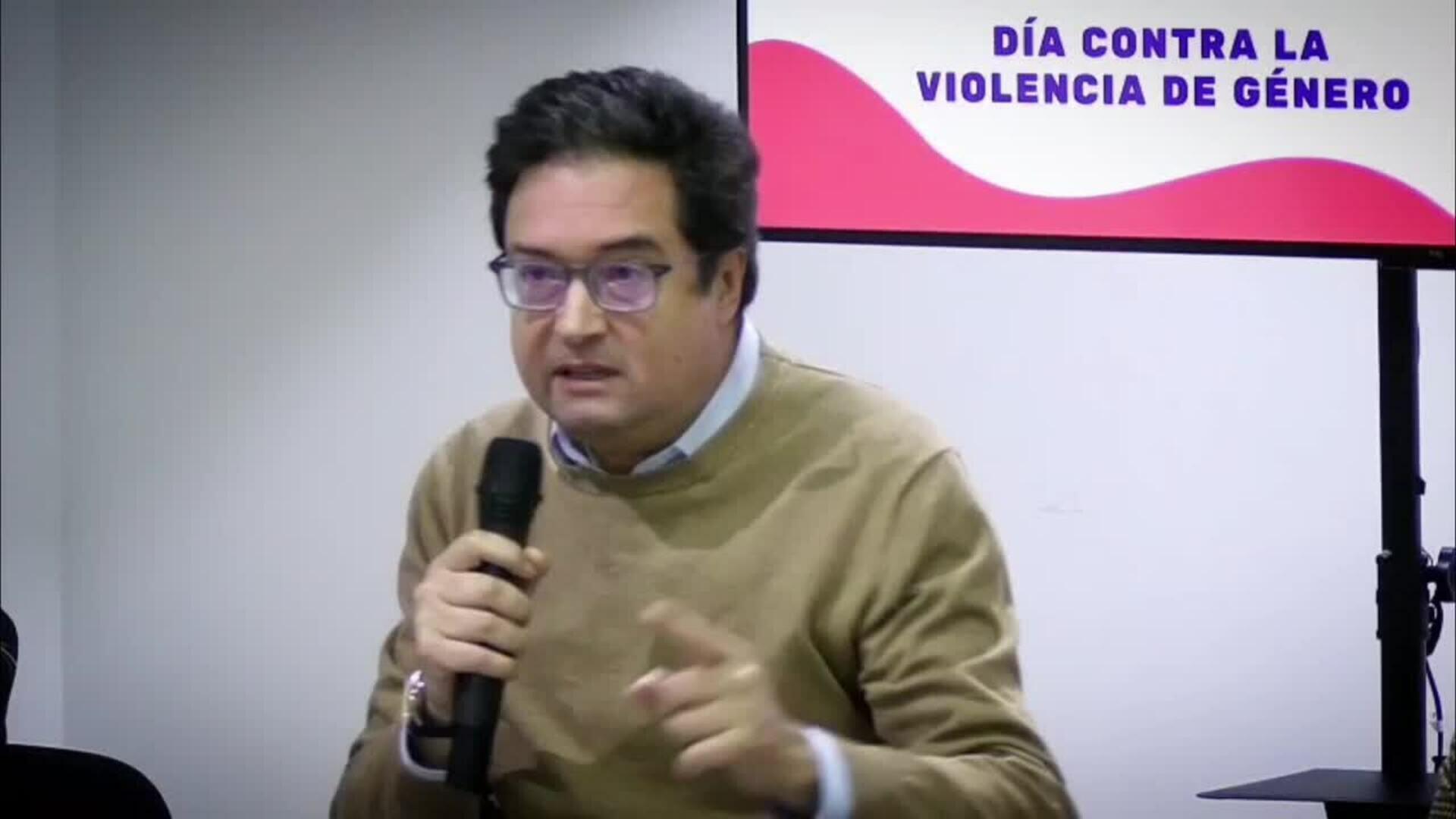 Óscar López afirma que Ayuso "es una presidenta machista y traidora a las mujeres"