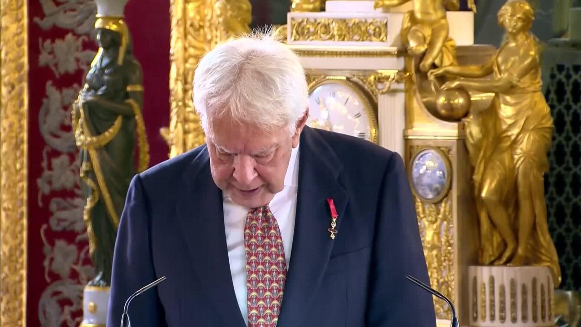 Felipe González defiende preservar la "paz civil" y el "marco de convivencia pacífica"