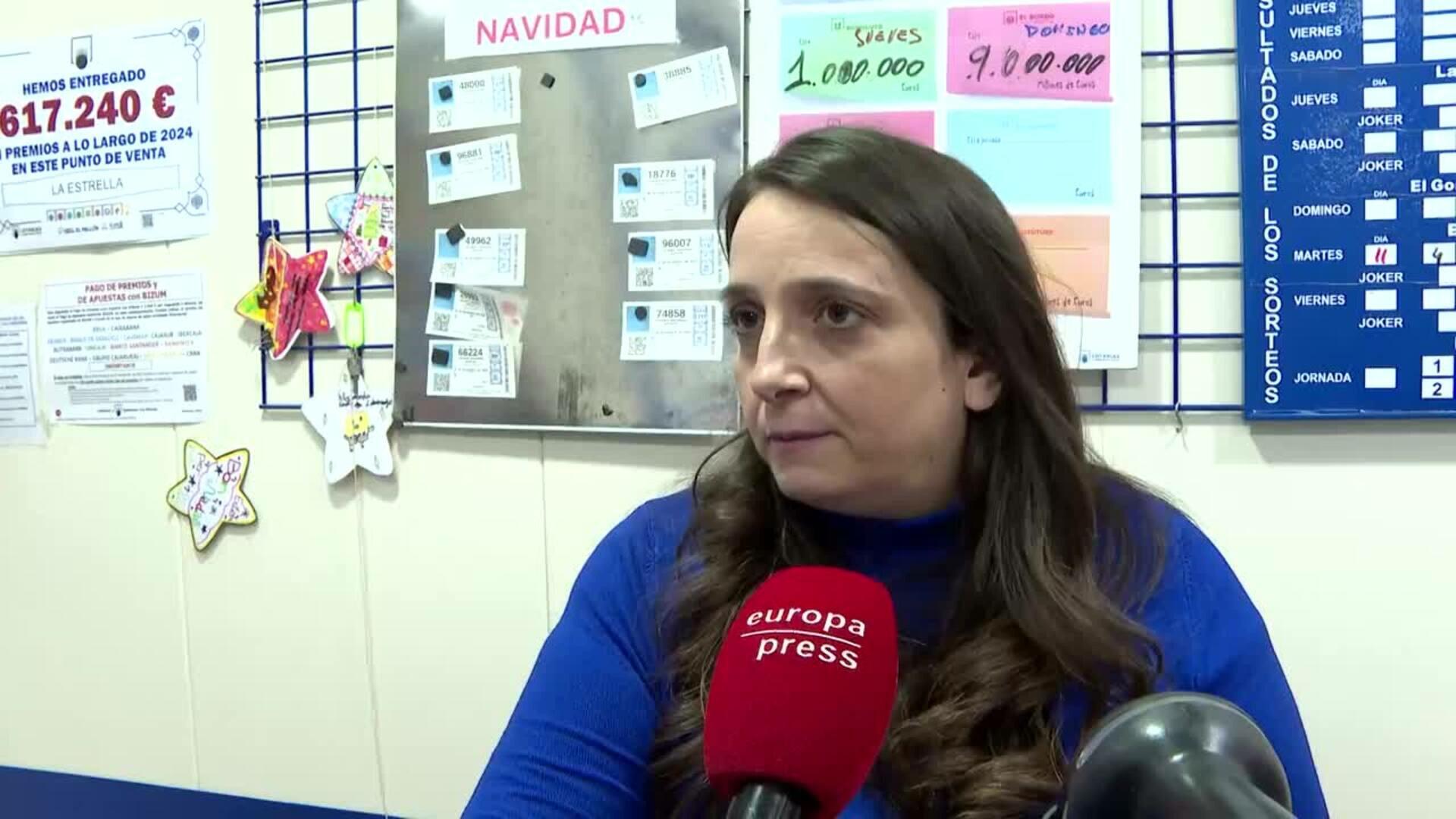 Lotería en Paiporta espera "devolver todo lo que nos han dado" en el sorteo de Navidad