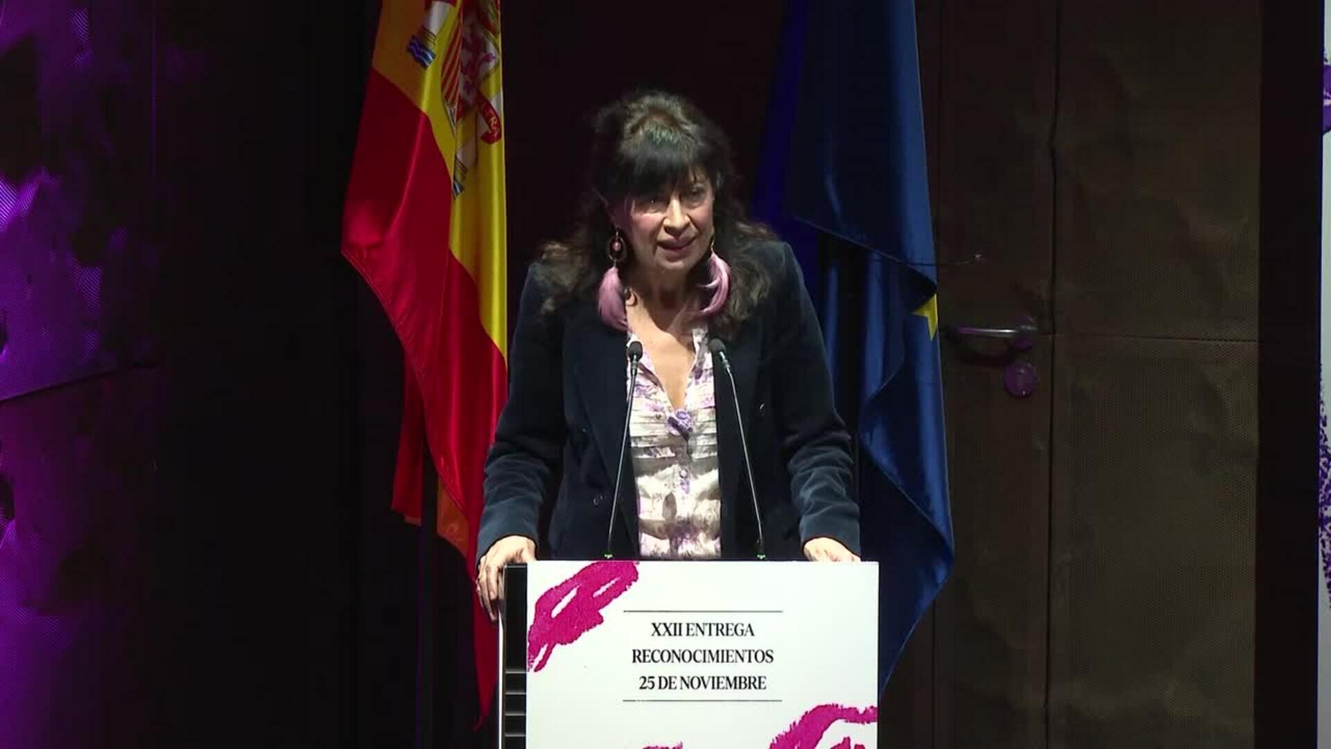 Ana Redondo denuncia que "la ola reaccionaria se hace más fuerte"