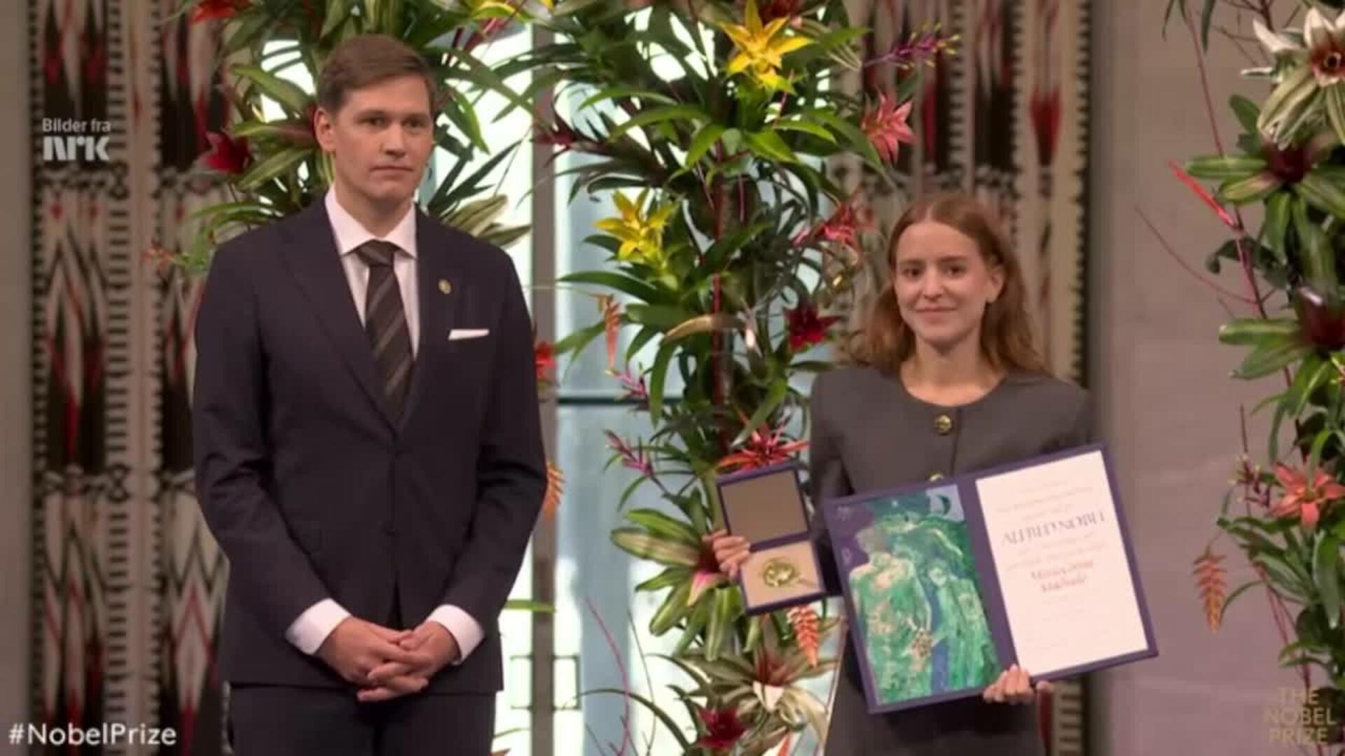 La hija de la opositora María Corina Machado recibe en su nombre el Premio Nobel de la Paz