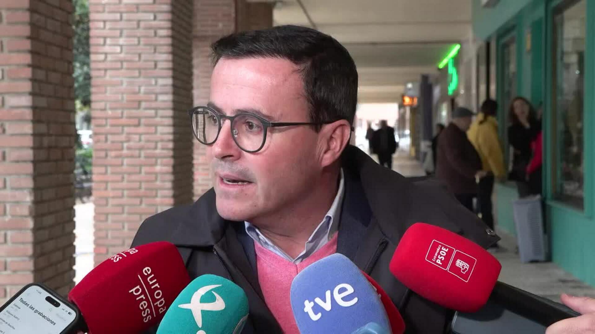 Gallardo señala la educación como un derecho público que defenderá "a ultranza"