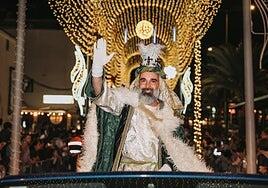 Los Reyes Magos deslumbran Mogán con un desfile repleto de magia y alegría