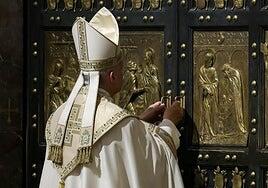 León XIV pone fin al Jubileo de los dos Papas