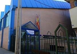 Pillados tras colarse en Nochevieja en la piscina cubierta para tener relaciones sexuales