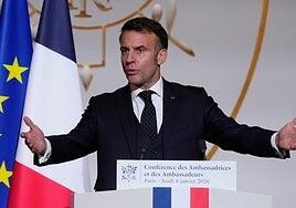 Macron carga contra Trump por «alejar a los aliados» con su «nuevo colonialismo»
