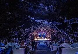 CCOO lleva a la vía judicial el convenio laboral de los Centros