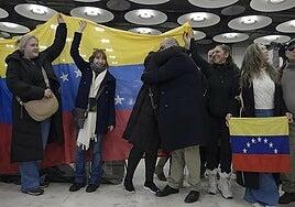 Los cinco españoles liberados en Venezuela ya están en España