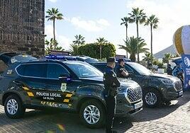 Nuevos coches de policía con tablets e impresoras en La Oliva