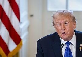 Trump va ahora a por Cuba y dice que «no habrá más petróleo ni dinero» venezolano para la isla