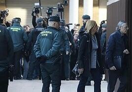 Pradas se enzarza con el número 2 de Mazón: «Si llego a saber que el presidente estaba en El Ventorro le habría llamado más veces»