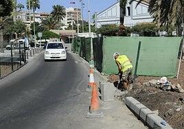 La conexión de Nicolás Estévanez con la autovía sigue cerrada en los despachos