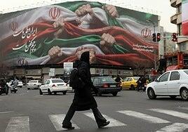 Trump arenga a los iraníes a derrocar el régimen al grito de «la ayuda está en camino»