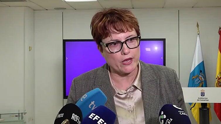 Delgado pide a Ángel Víctor Torres que se implique en conseguir las plazas para los menores en la Península