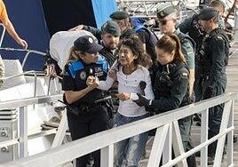 Críticas al desahucio de Margarita: «El Puerto deja a una señora en la calle, qué menos que avisar antes»