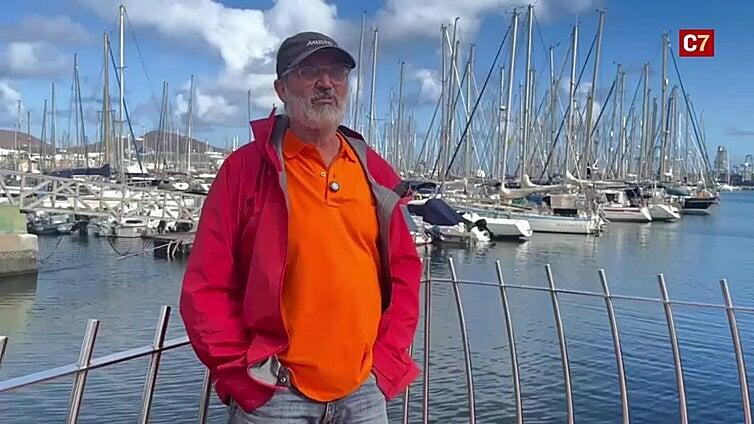 Antonio y Andrea cuentan su precaria situación en el Muelle Deportivo