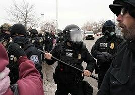 Trump llama «inútiles» a las autoridades de Mineápolis y no descarta enviar al ejército