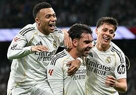 El guante de Arda Güler aplaca el incendio en el Bernabéu