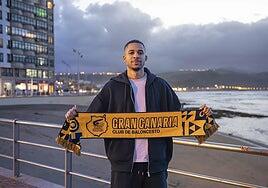 Kassius Robertson, ya en la isla, activa la salida de Braian Angola del Gran Canaria