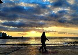 Aviso por viento y oleaje para este sábado y por mala mar para este domingo