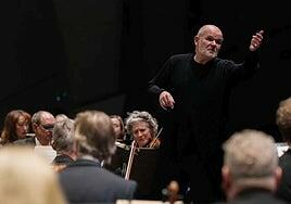 François-Xavier Roth y la Orquesta de la Radio de Stuttgart