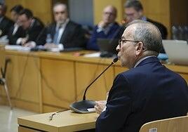 «Recibí unos inocentes regalos, un pago en especies por colaborar», dijo el general Espinosa