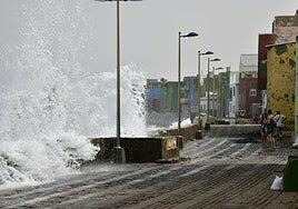 Canarias declara la alerta por lo que llega este miércoles: afecta a todas las islas